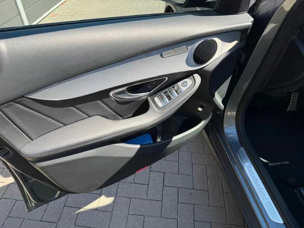 Mercedes-Benz GLC 250 d 4MATIC Autom. AMG, PANO, Leder 02/2018-photo-7