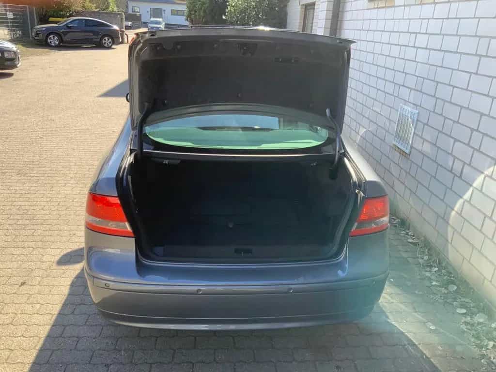 Saab 9-3 Lim. 2.0 T Vector Hirsch 1.Hand & Scheckheft 04/2007-photo-6