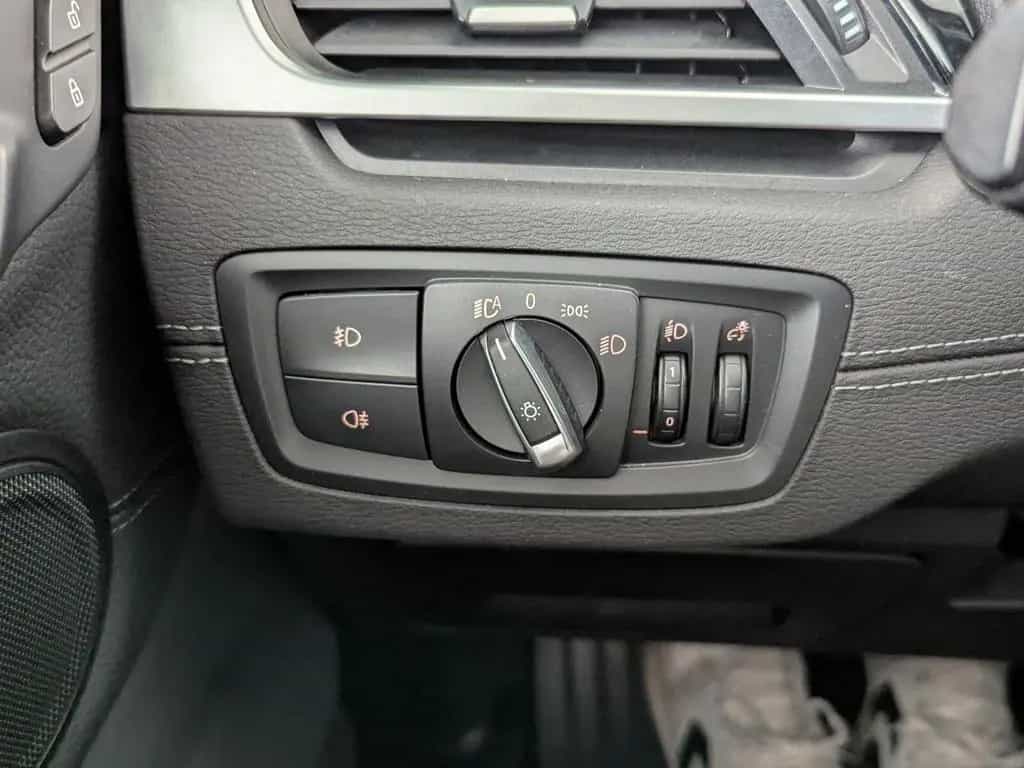 BMW X1 xDrive20i xLine LED+NAVI+PDC+SHZ+TEMP+ 08/2019-photo-26