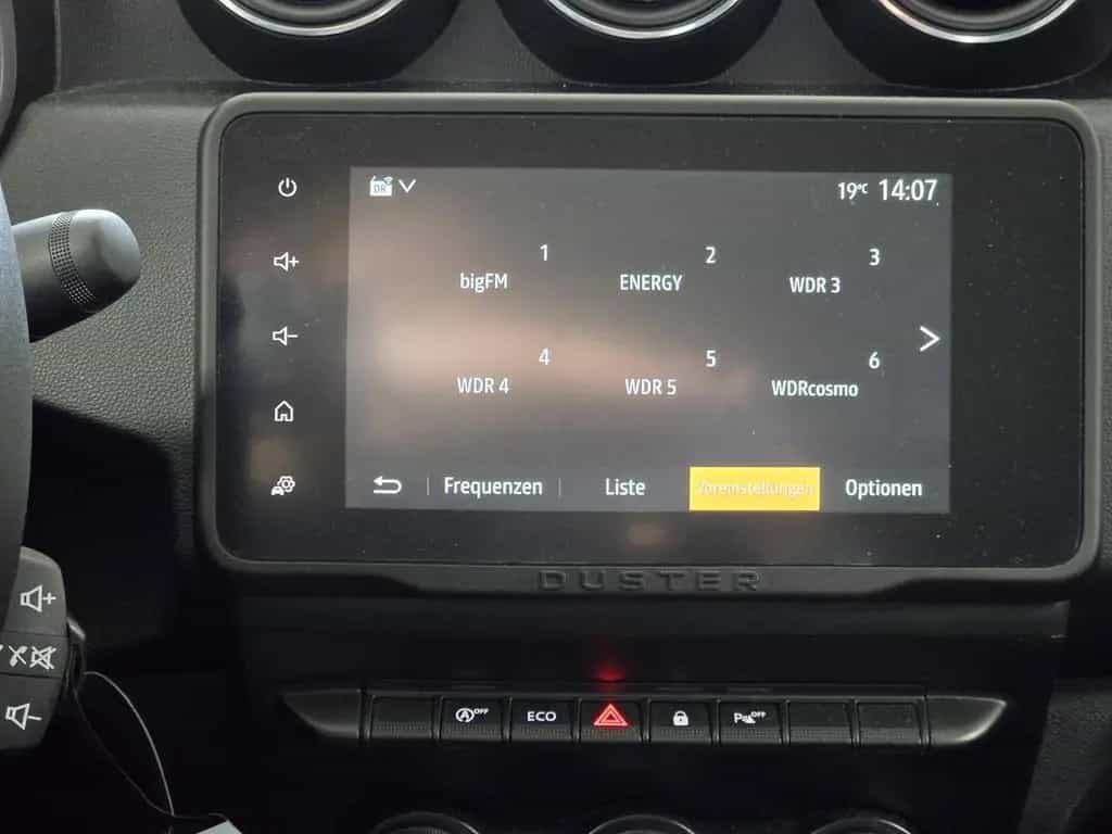 Dacia Duster Comfort SHZ CarPlay PDC LED 02/2023-photo-14