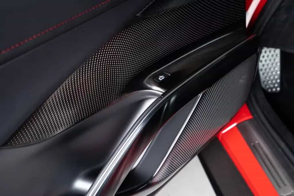 Ferrari 12Cilindri Carbon Lift Pano MY 26 ON STOCK null-photo-13