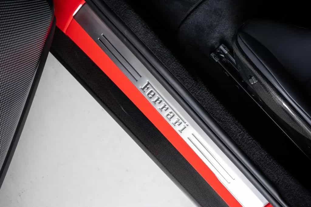 Ferrari 12Cilindri Carbon Lift Pano MY 26 ON STOCK null-photo-15