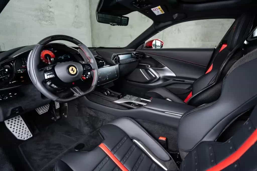 Ferrari 12Cilindri Carbon Lift Pano MY 26 ON STOCK null-photo-17