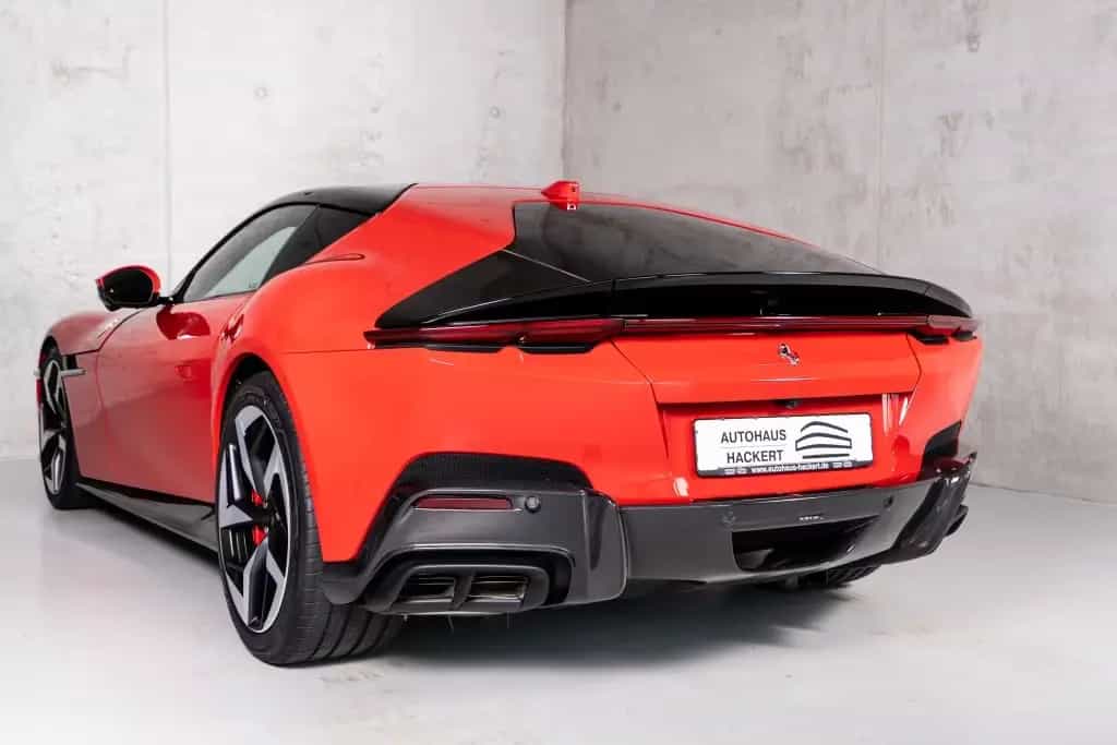 Ferrari 12Cilindri Carbon Lift Pano MY 26 ON STOCK null-photo-24