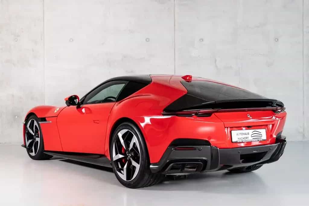 Ferrari 12Cilindri Carbon Lift Pano MY 26 ON STOCK null-photo-5