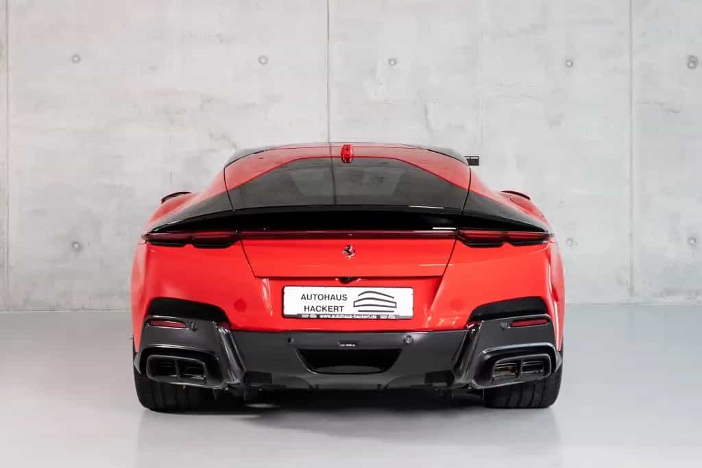 Ferrari 12Cilindri Carbon Lift Pano MY 26 ON STOCK null-photo-6