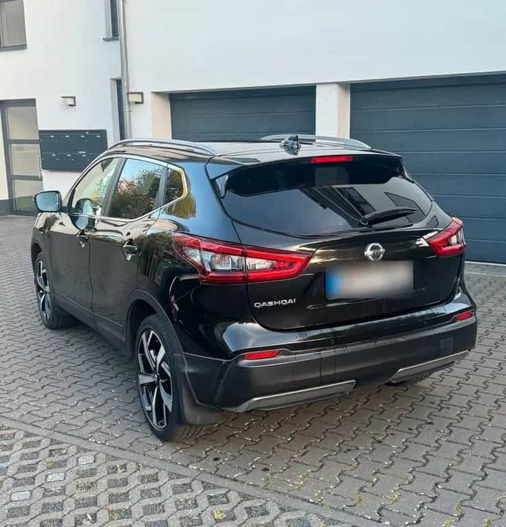 Nissan Qashqai Tekna+ Automatik | BOSE | P... 09/2018-photo-2