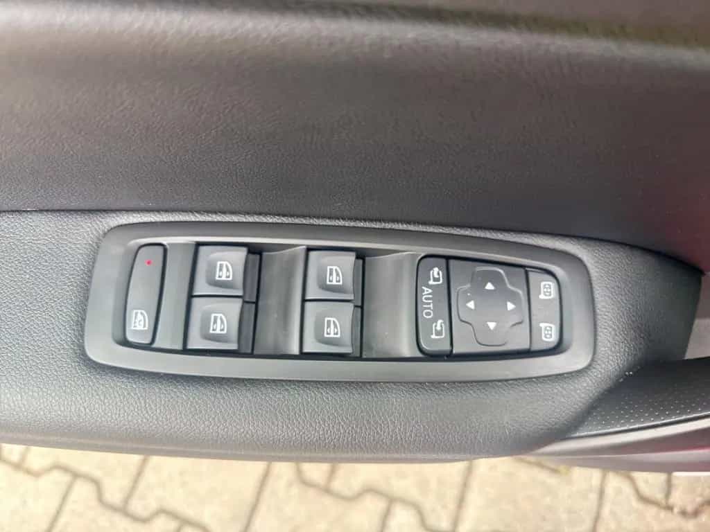 Renault Megane IV 1.2 TCe 130 Intens Navi StHzg SHZ GRA 06/2018-photo-18