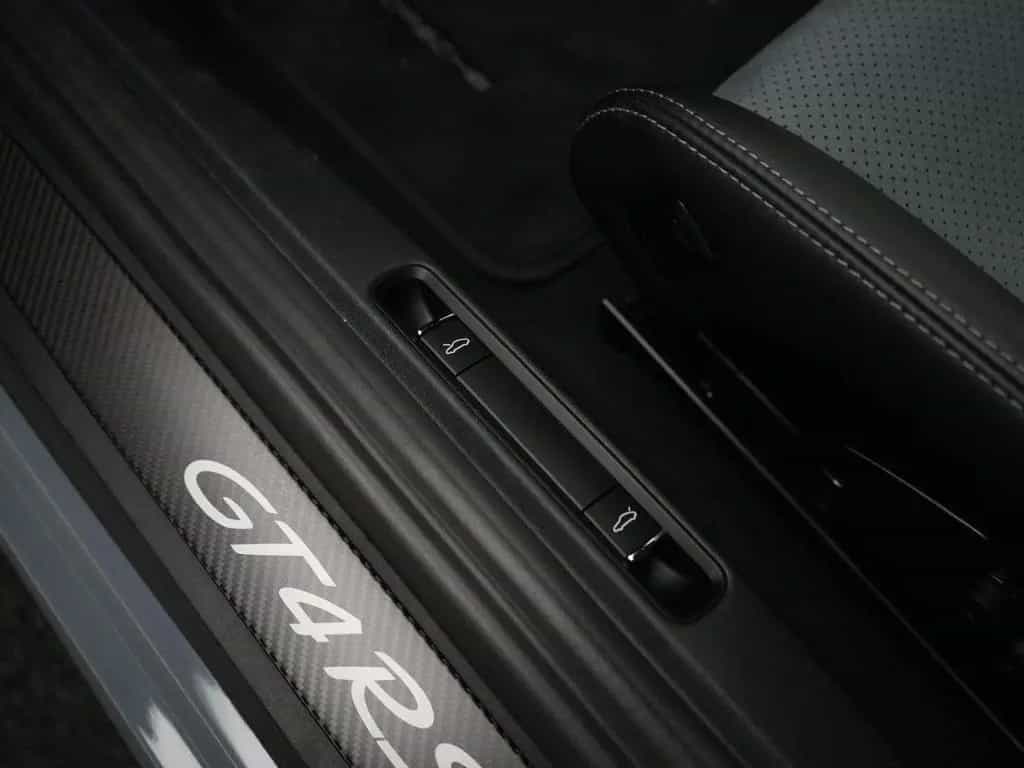 Porsche 718 Cayman GT4 RS 09/2022-photo-31