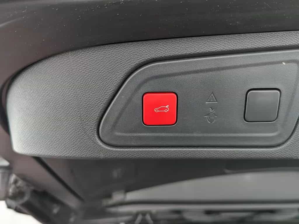 Citroën C5 Aircross 1.2 PureTech 130 Shine S&S LED+NAVI+ 03/2024-photo-12