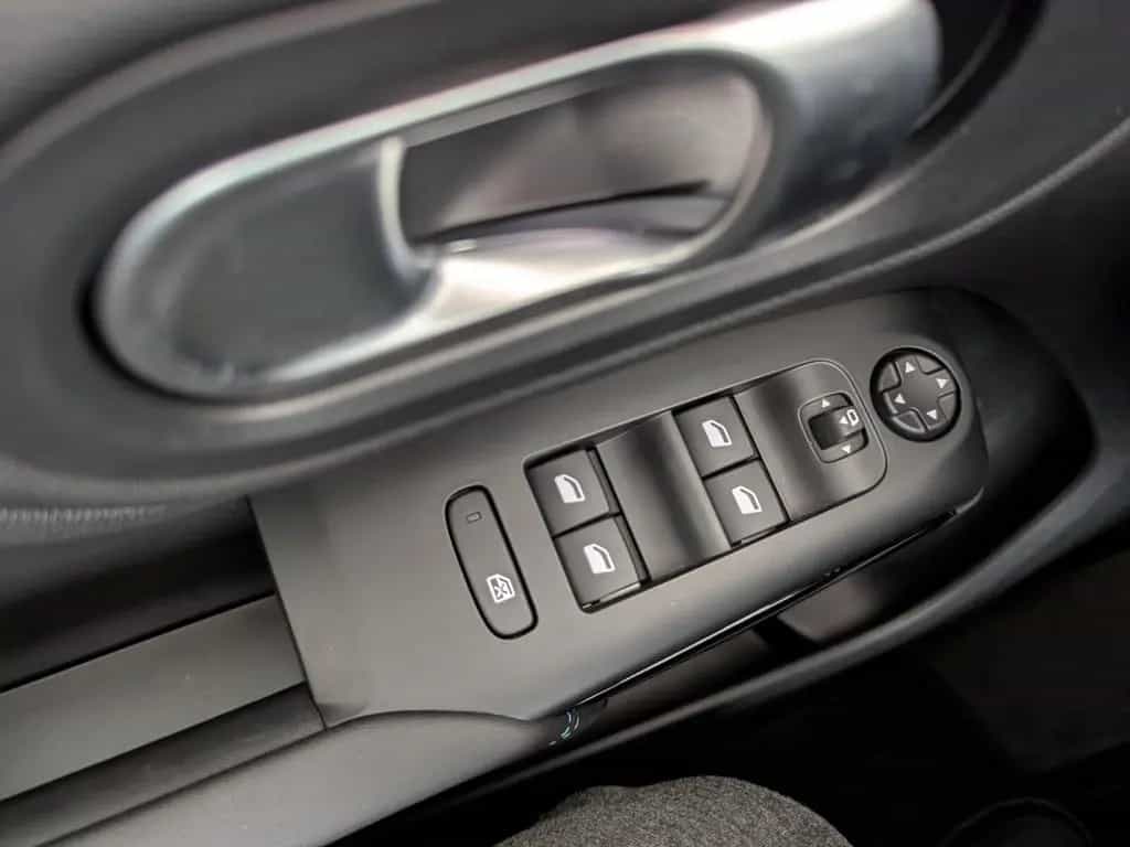 Citroën C5 Aircross 1.2 PureTech 130 Shine S&S LED+NAVI+ 03/2024-photo-27