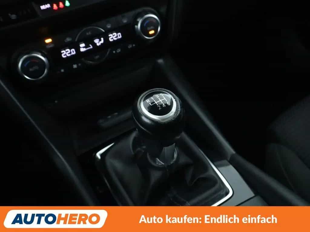 Mazda 3 2.2 Turbodiesel Exclusive-Line*CAM*NAVI*PDC* 09/2017-photo-23