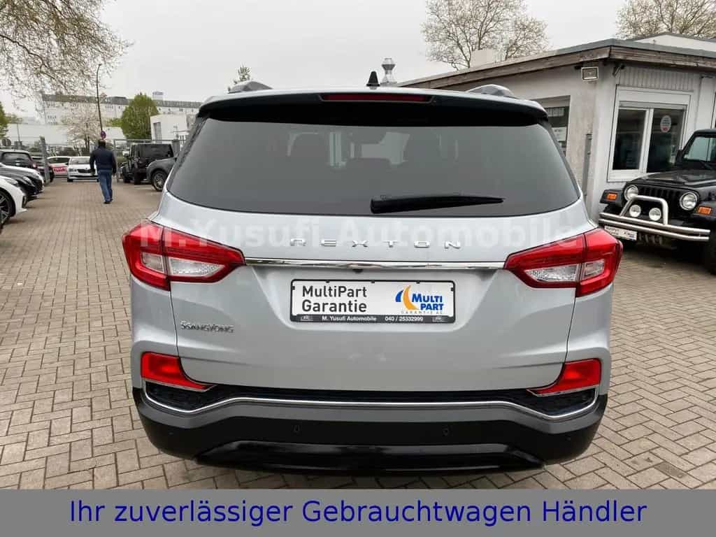 Ssangyong Rexton 2.2 e-XDi 220 2WD SAPPHIRE NAVI|CAM|LEDER 12/2017-photo-3