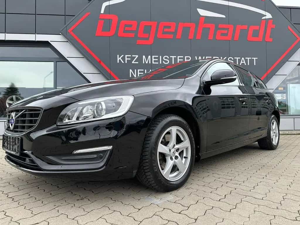 Volvo V60 Kombi Linje Svart NAV LEDER 03/2018-photo-16