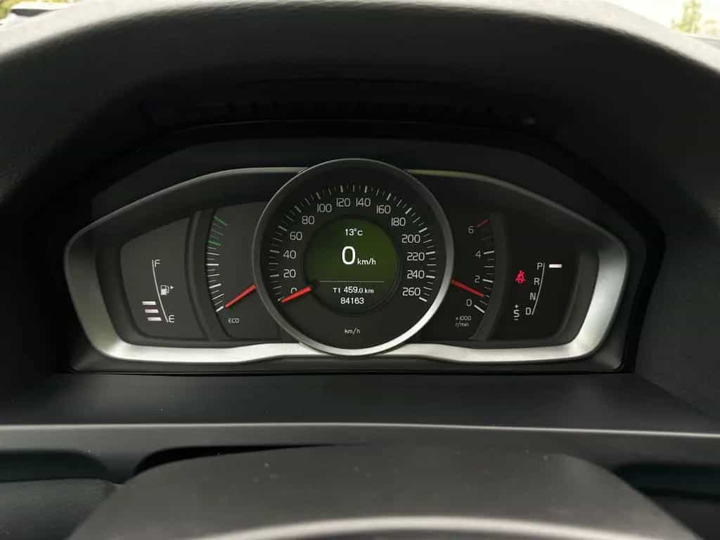 Volvo V60 Kombi Linje Svart NAV LEDER 03/2018-photo-2