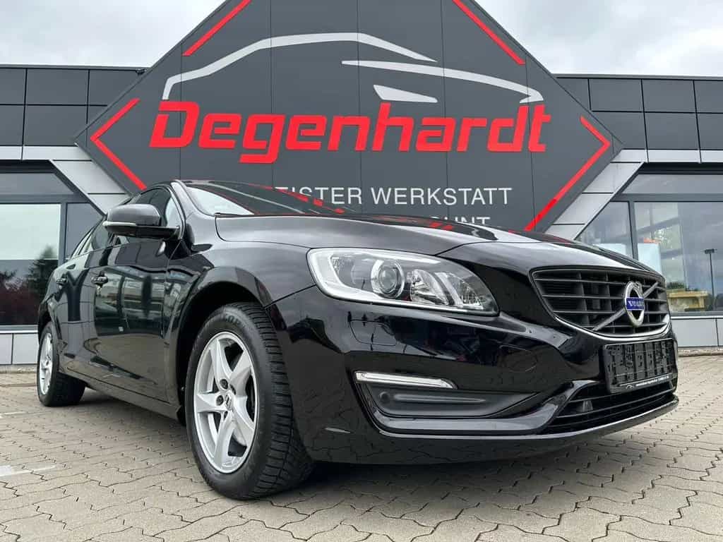 Volvo V60 Kombi Linje Svart NAV LEDER 03/2018-photo-20