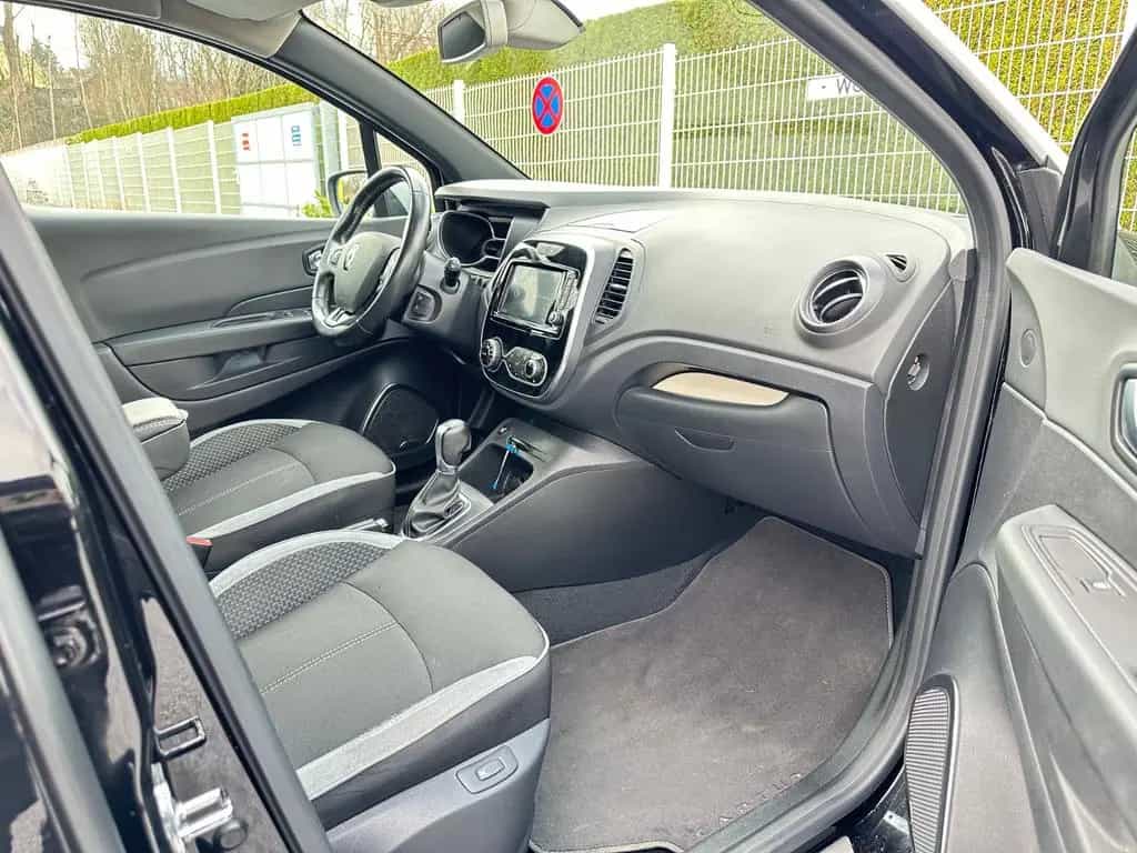 Renault Captur BOSE Edition Automatik LED 01/2018-photo-8