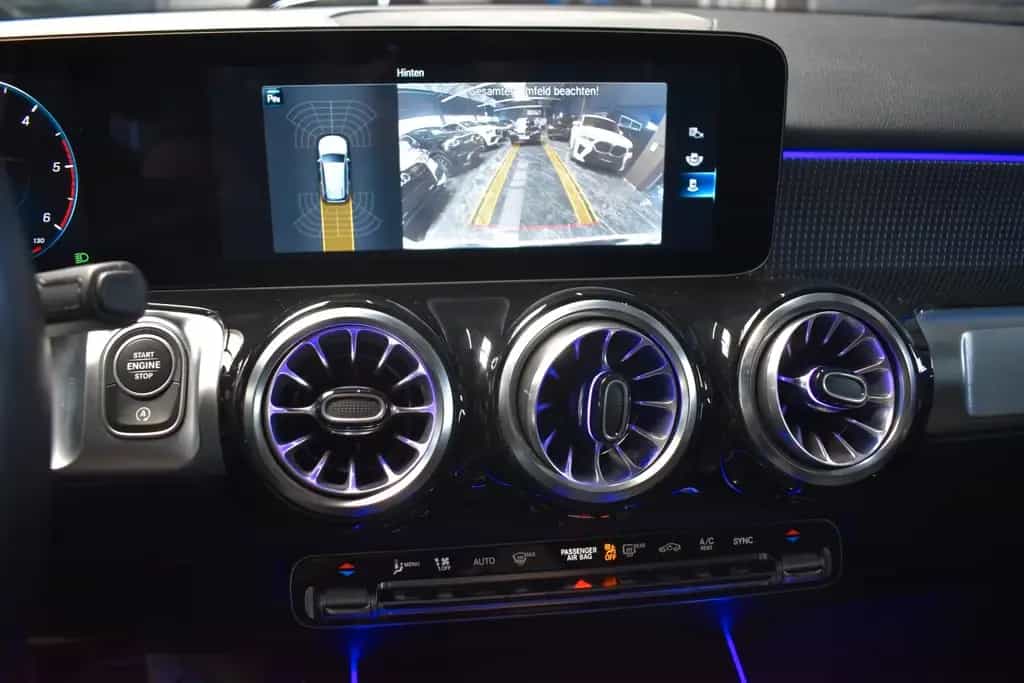 Mercedes-Benz GLB-Class d*PANORAMA*MULTIBEAM*NIGHT-PAKET*LED*SHZ 02/2023-photo-2