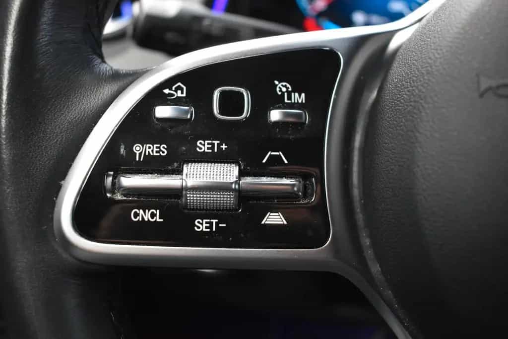 Mercedes-Benz GLB-Class d*PANORAMA*MULTIBEAM*NIGHT-PAKET*LED*SHZ 02/2023-photo-24