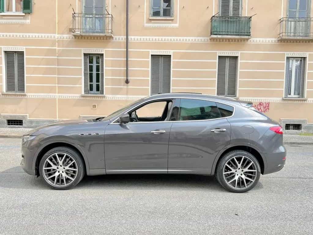 Maserati Levante V6 430 CV S AWD Granlusso 10/2017-photo-6