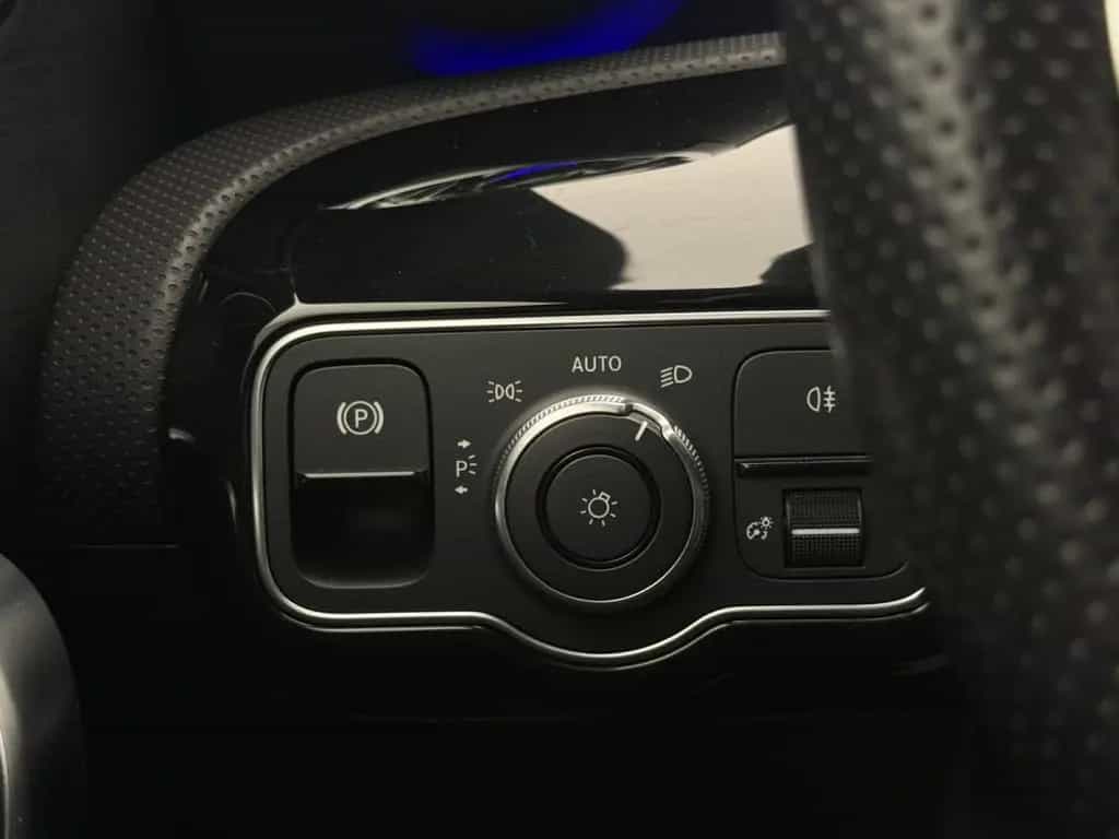 Mercedes-Benz CLA-Class CLA 180 SB AMG Line 7G +LED-HP+WIDE+NAV+SHZ+PDC+ 03/2023-photo-9