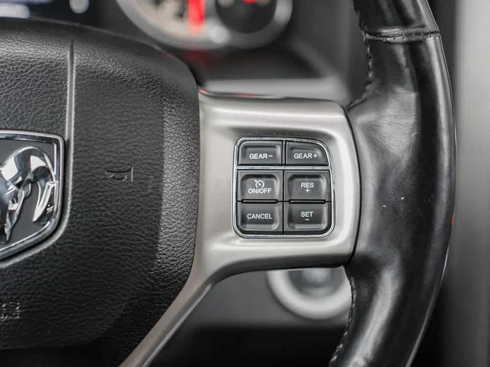 Dodge 2016 Laramie €20500 +200L LPG +ONE PIECE COVER 04/2016-photo-17
