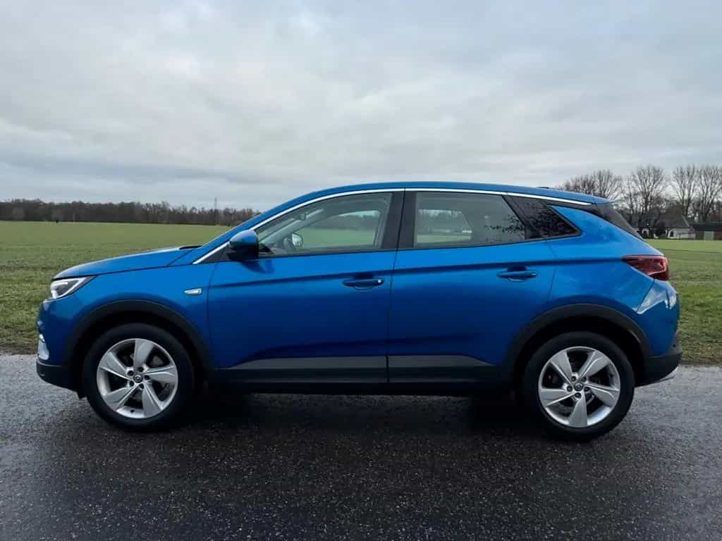 Opel Grandland Inovation/Automatik/Tüv+Inspektion NEU 11/2019-photo-3