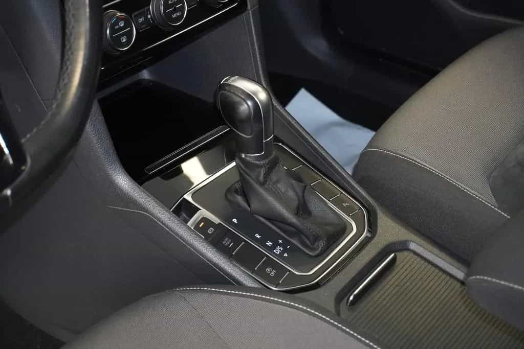 Volkswagen Golf Sportsvan VII Highline BMT/Xenon/Aluräder/N 05/2017-photo-28