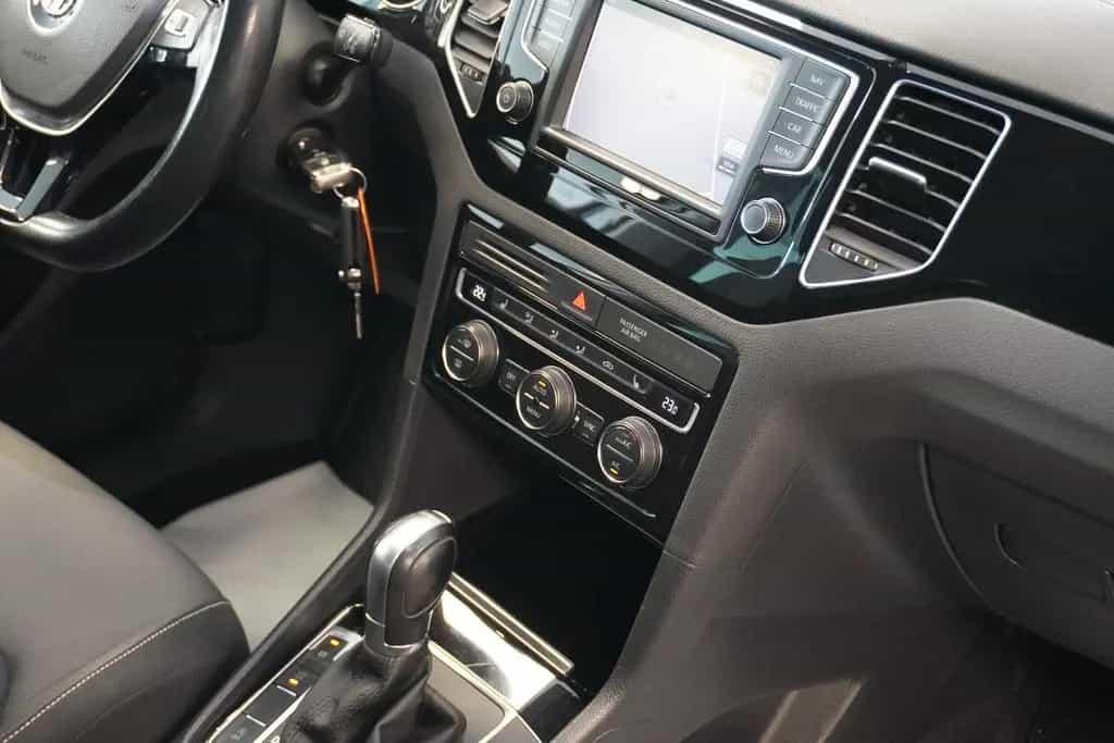 Volkswagen Golf Sportsvan VII Highline BMT/Xenon/Aluräder/N 05/2017-photo-35