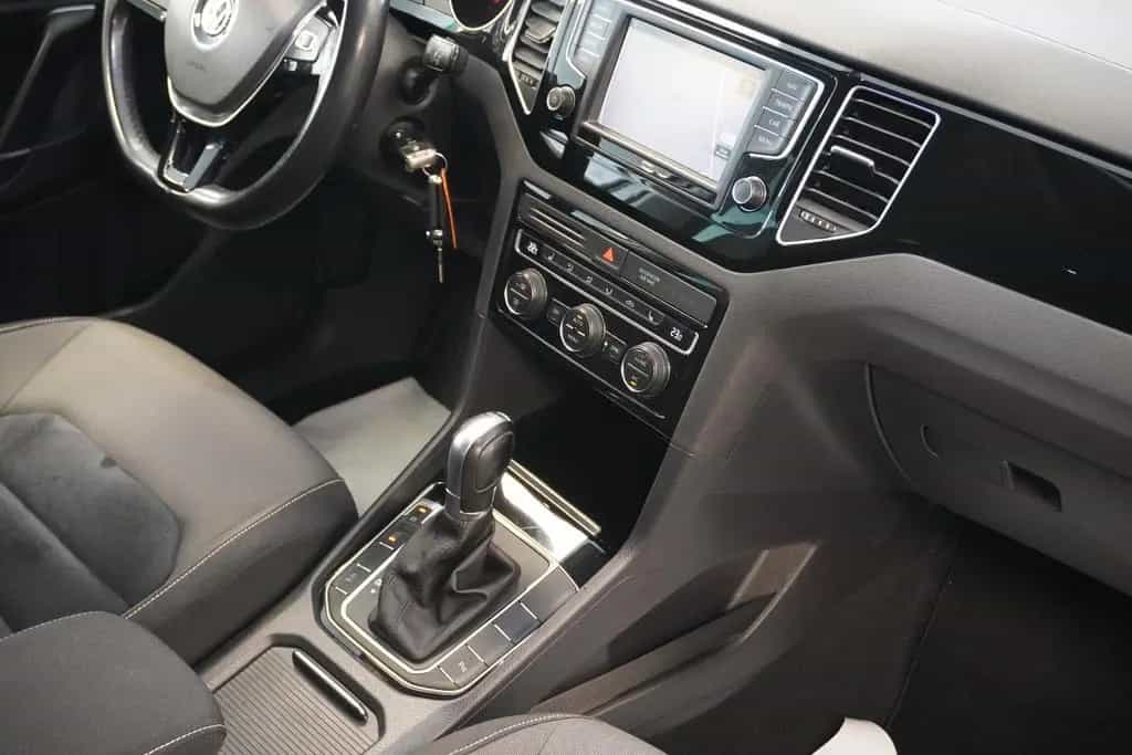 Volkswagen Golf Sportsvan VII Highline BMT/Xenon/Aluräder/N 05/2017-photo-36