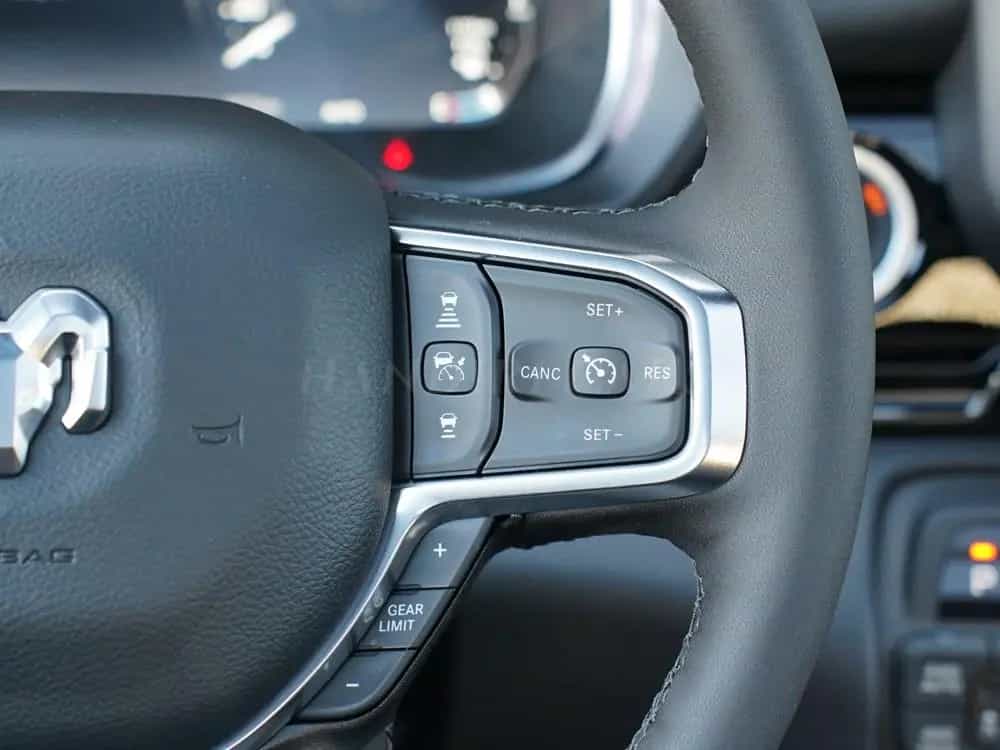 Dodge 2026 RAM 1500 Laramie !5.7L V8 HEMI! € 75500 null-photo-18