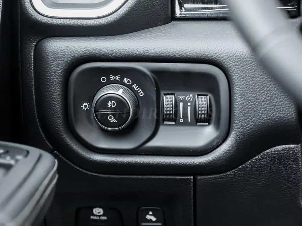Dodge 2026 RAM 1500 Laramie !5.7L V8 HEMI! € 75500 null-photo-19