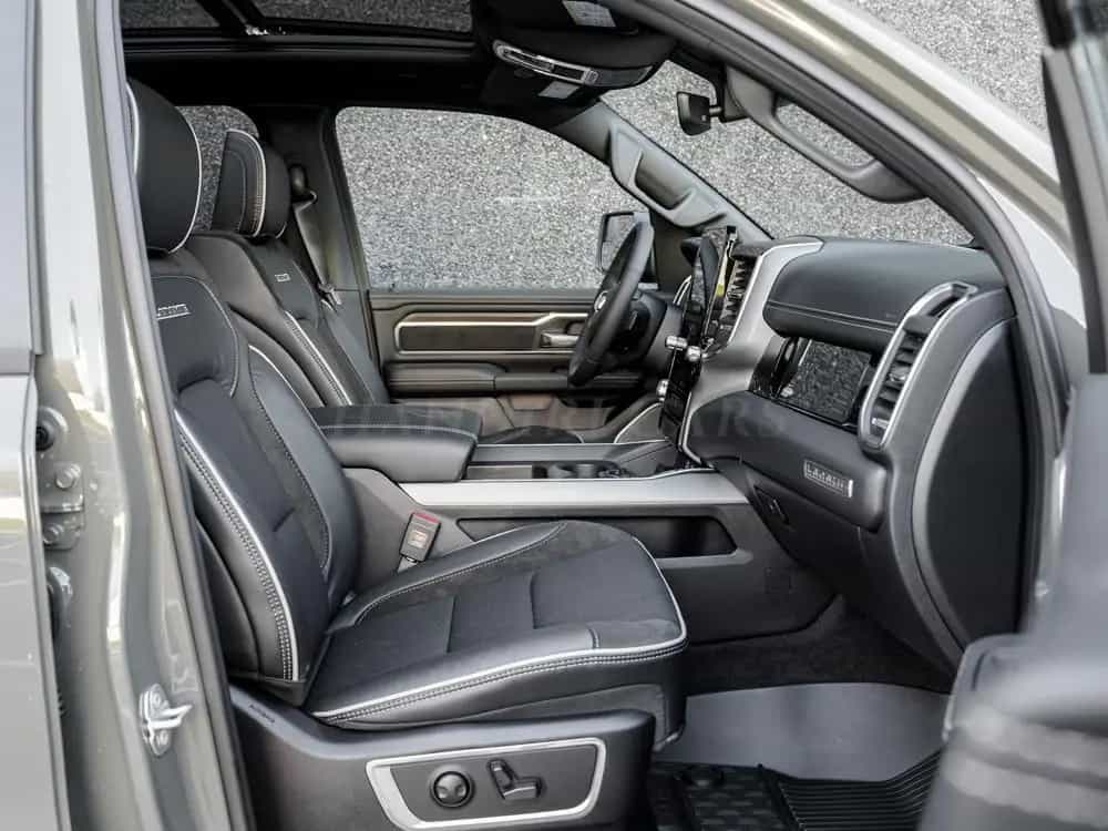 Dodge RAM 2026 5.7L V8 HEMI! RAM 1500 Laramie€ 76200 null-photo-8