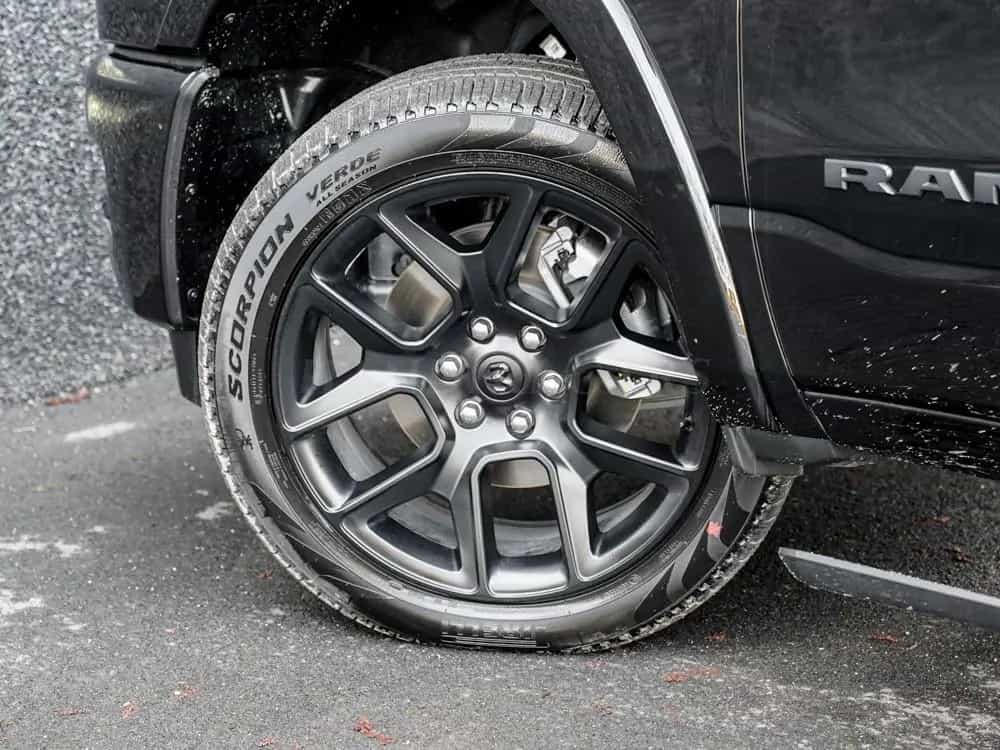 Dodge 2026 RAM 1500 Laramie !5.7L V8 HEMI! € 81900 null-photo-31