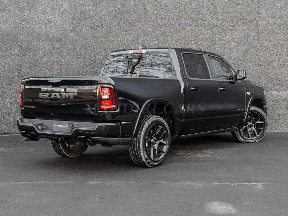 Dodge 2026 RAM 1500 Laramie !5.7L V8 HEMI! € 81900 null-photo-3