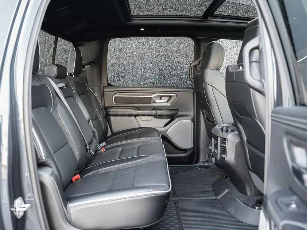 Dodge 2026 RAM 1500 Laramie !5.7L V8 HEMI!€76700 null-photo-10