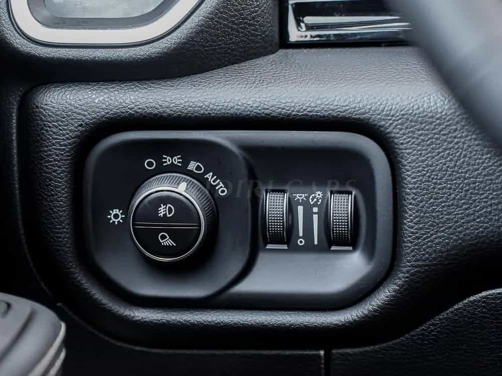 Dodge 2026 RAM 1500 Laramie !5.7L V8 HEMI!€76700 null-photo-19