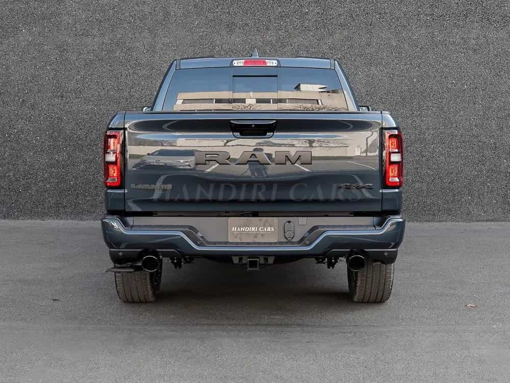 Dodge 2026 RAM 1500 Laramie !5.7L V8 HEMI!€76700 null-photo-5
