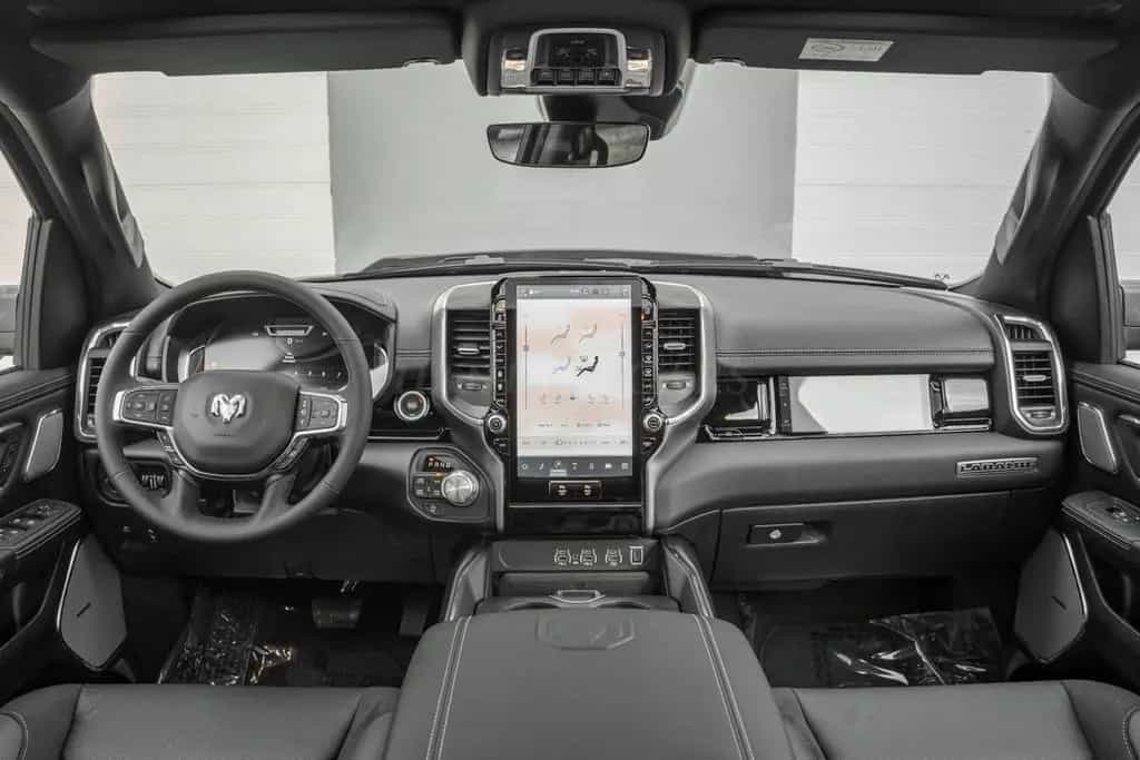 Dodge 2026 RAM 1500 Laramie €64690 +LEVEL 2 EQUIPMENT null-photo-13