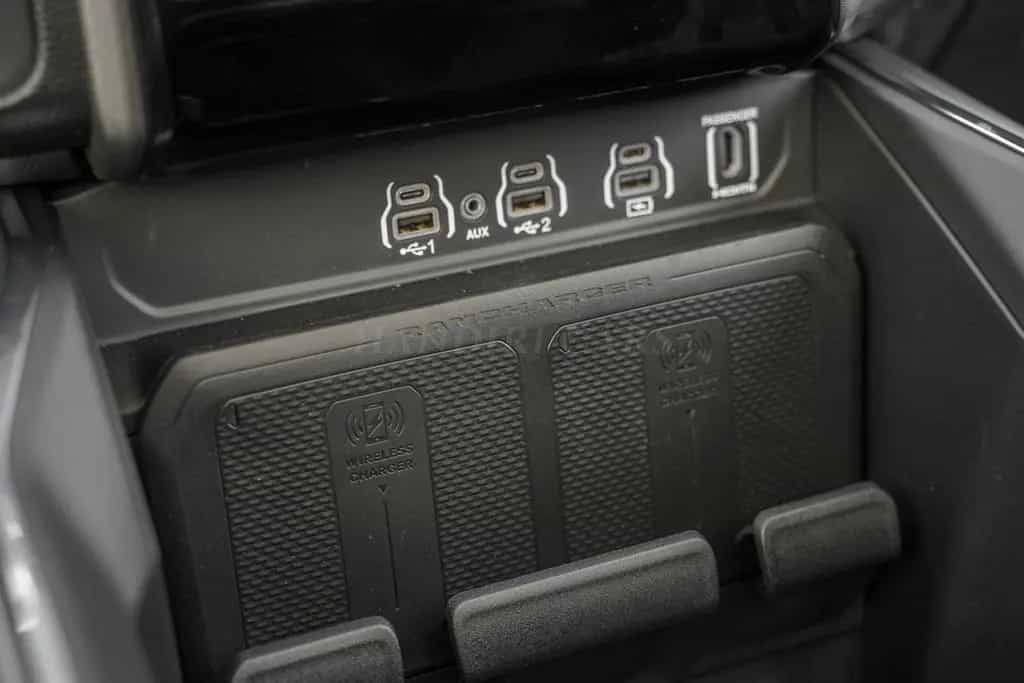 Dodge 2026 RAM 1500 Laramie €64690 +LEVEL 2 EQUIPMENT null-photo-24