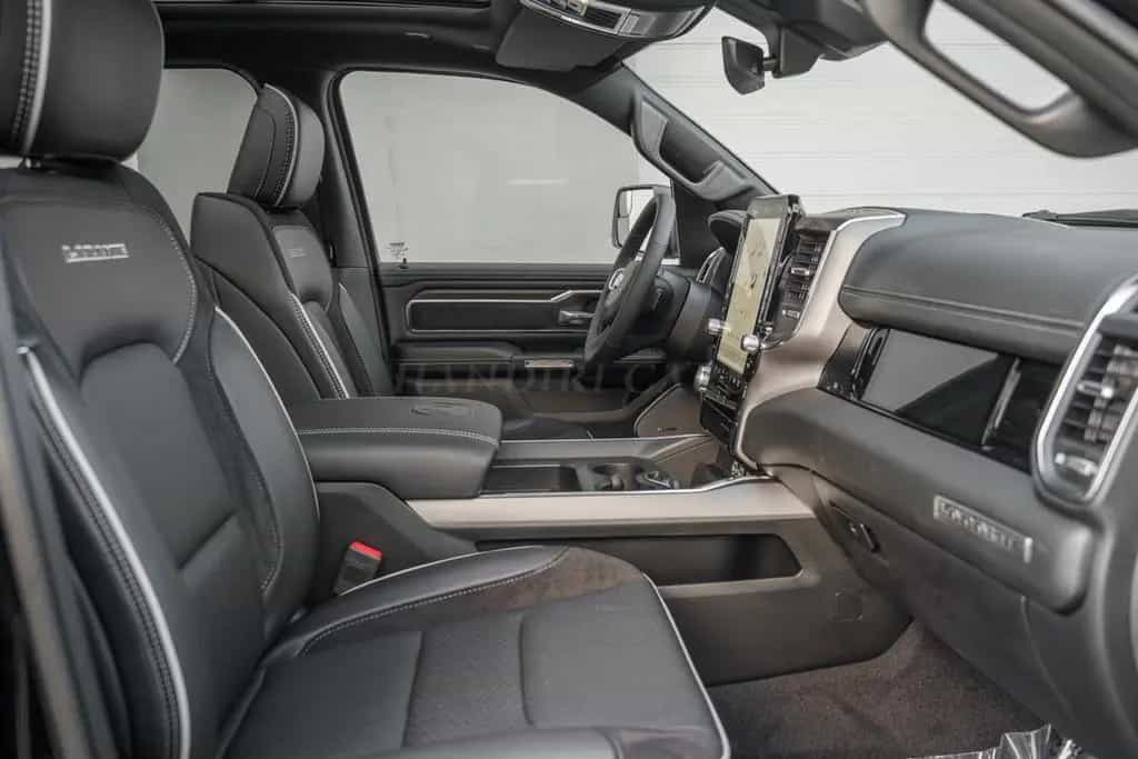 Dodge 2026 RAM 1500 Laramie €64690 +LEVEL 2 EQUIPMENT null-photo-9