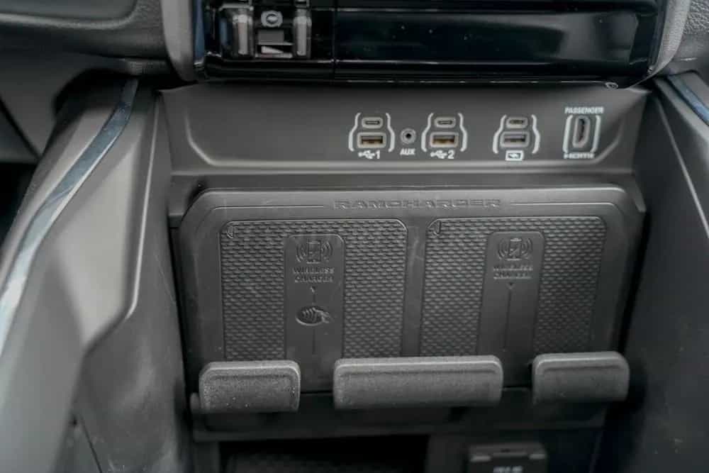 Dodge 2026 RAM 1500 Laramie €68500 +LEVEL 2 EQUIPMENT null-photo-26