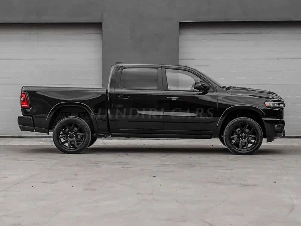 Dodge 2026 RAM 1500 Laramie €68500 +LEVEL 2 EQUIPMENT null-photo-3