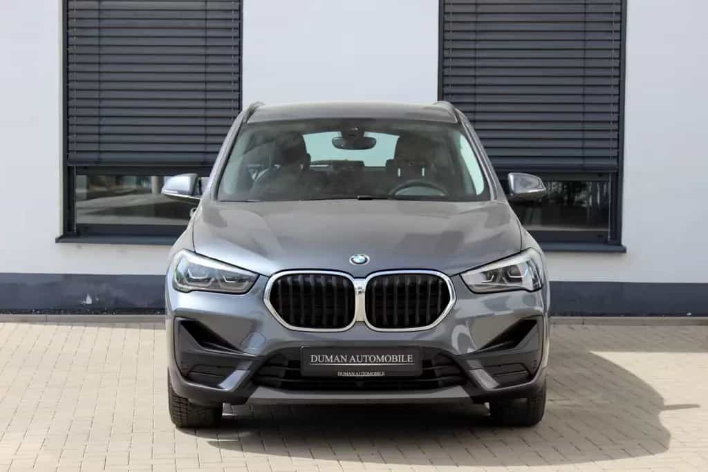 BMW X1 sDrive18d Advantage NAVIGATION PDC AHK LED 08/2020-photo-1