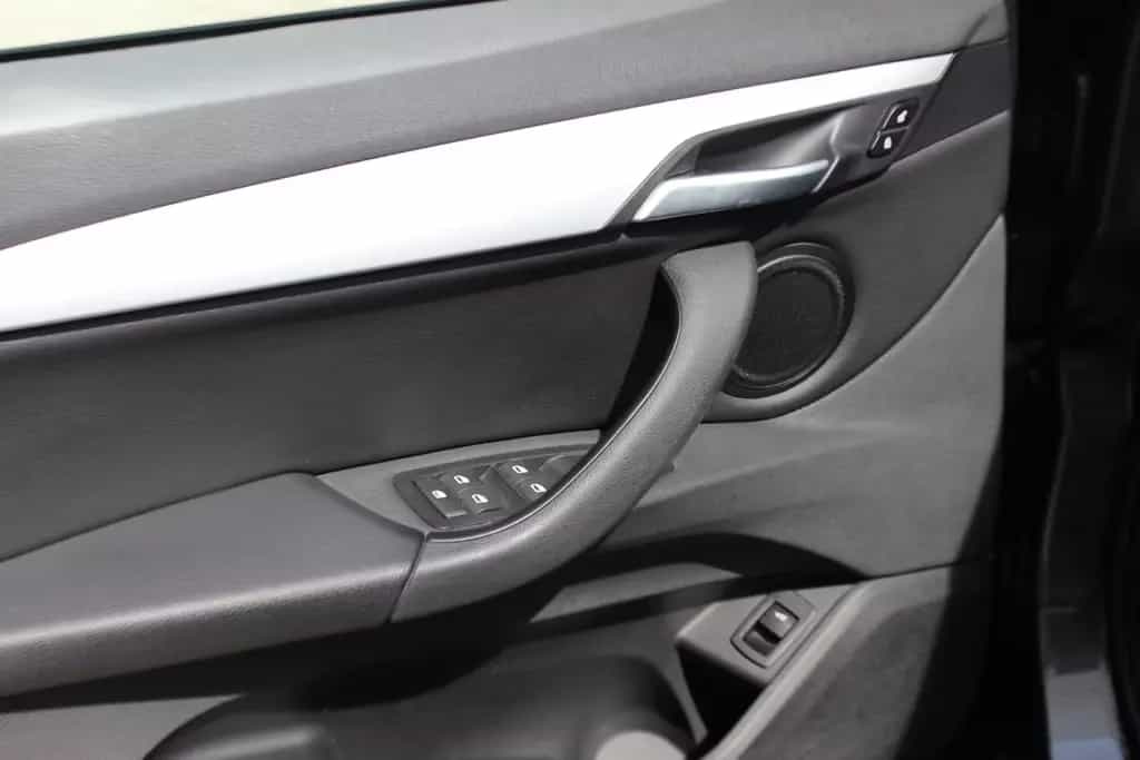 BMW X1 sDrive18d Advantage NAVIGATION PDC AHK LED 08/2020-photo-10