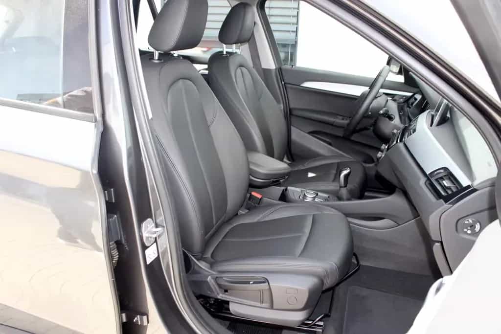 BMW X1 sDrive18d Advantage NAVIGATION PDC AHK LED 08/2020-photo-13