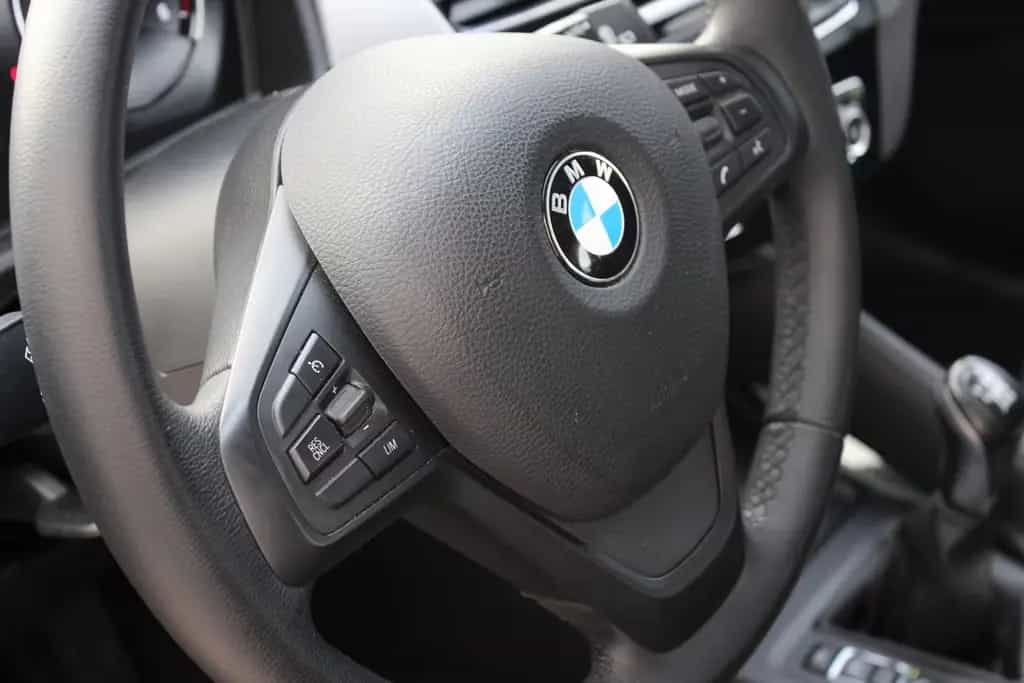 BMW X1 sDrive18d Advantage NAVIGATION PDC AHK LED 08/2020-photo-17