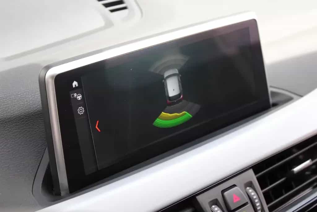 BMW X1 sDrive18d Advantage NAVIGATION PDC AHK LED 08/2020-photo-19