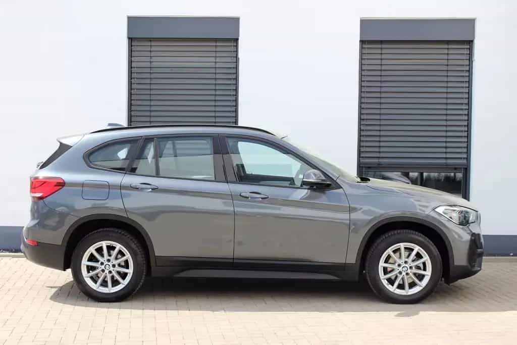 BMW X1 sDrive18d Advantage NAVIGATION PDC AHK LED 08/2020-photo-29