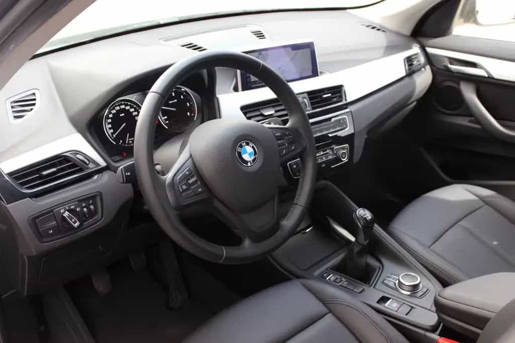 BMW X1 sDrive18d Advantage NAVIGATION PDC AHK LED 08/2020-photo-6